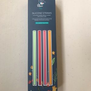 Chic and Tonic Silicone Straws
